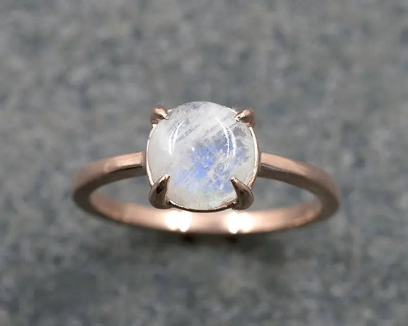 14K 2.5CT MOONSTONE SOLITAIRE RING