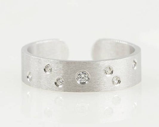 14K DIAMOND BACK OPENED MATT FINISHED BAND