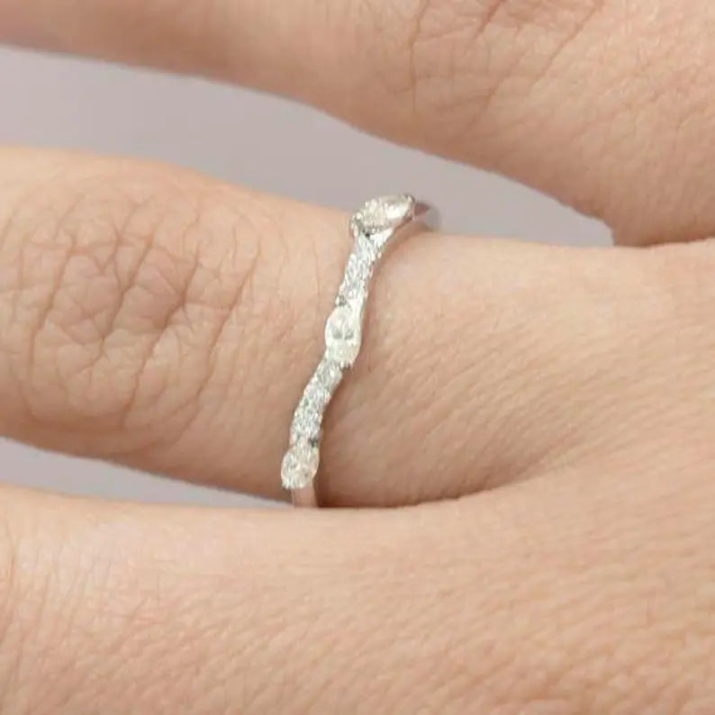 14K MARQUISE DIAMOND LEAF BAND