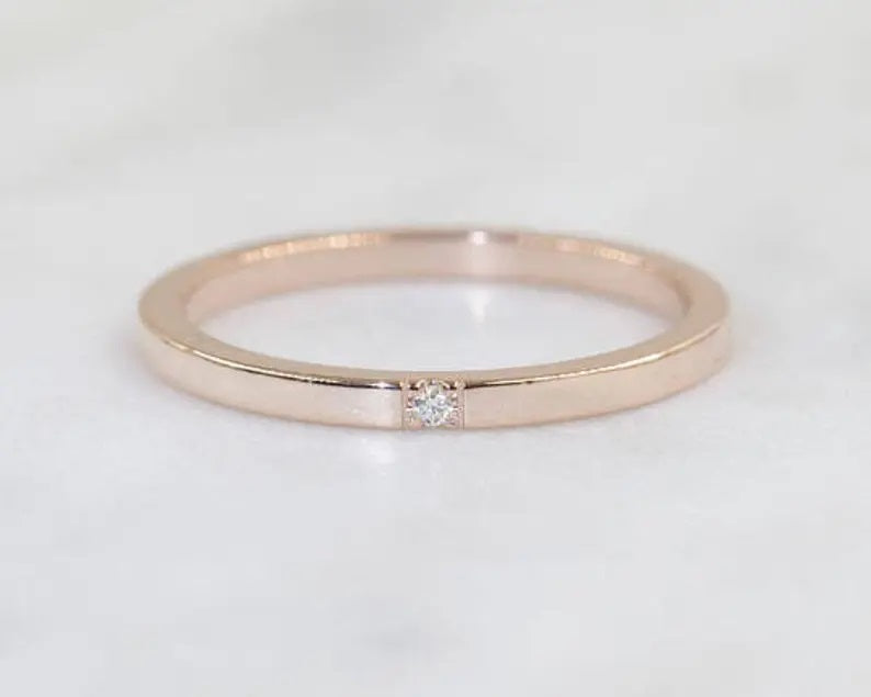 14K 1 DIAMOND SQUARED EDGE 1.5MM BAND