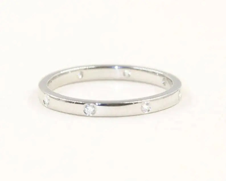 14K 8 DIAMOND BEZEL BAND