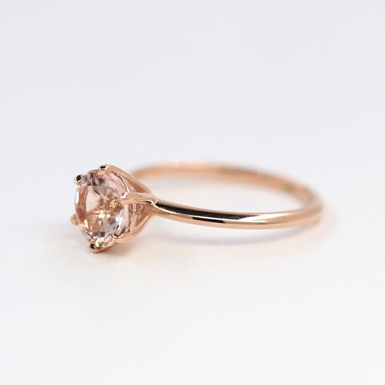 14K MORGANITE SOLITAIRE RING