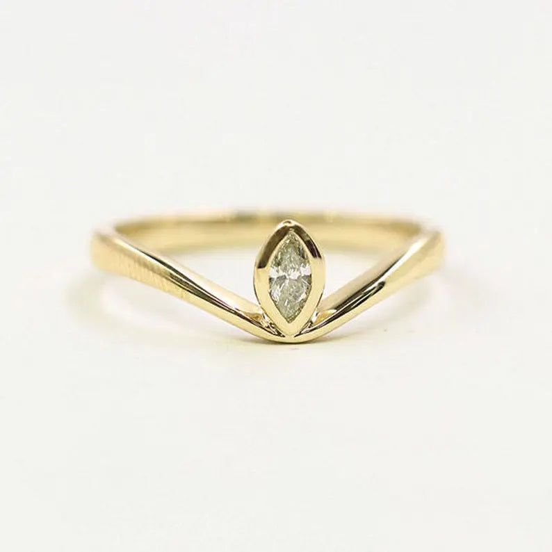 14K MARQUISE DIAMOND BEZEL CURVED RING