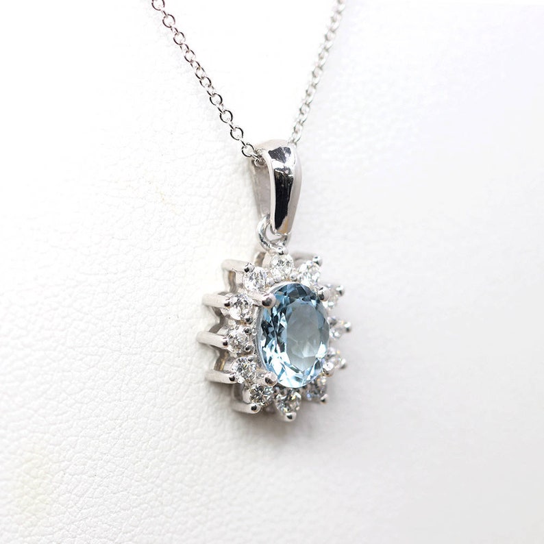 14K AQUAMARINE DIAMOND SUNFLOWER NECKLACE