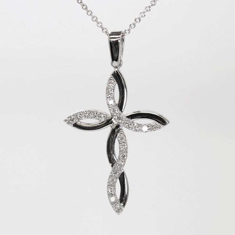 14K 0.33CT DIAMOND CROSS NECKLACE