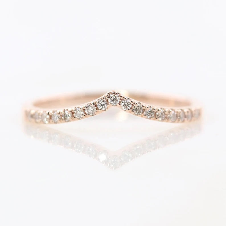 14K DIAMOND CHEVRON BAND