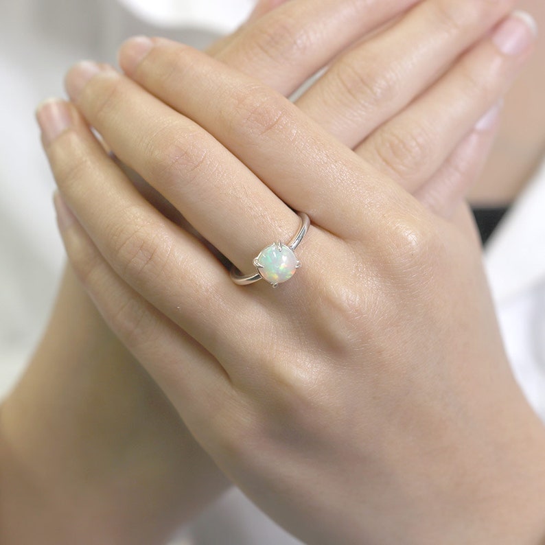14K OPAL SOLITAIRE RING