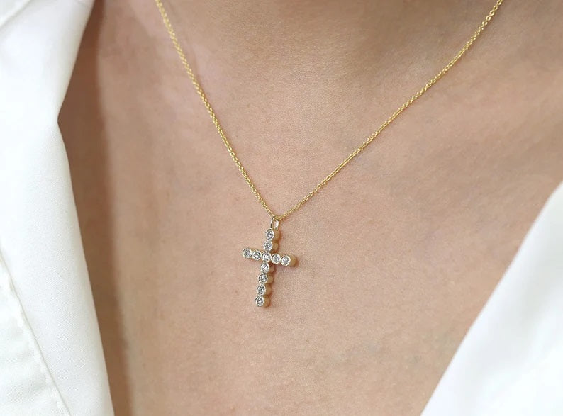 14K 0.33CT DIAMOND CROSS NECKLACE