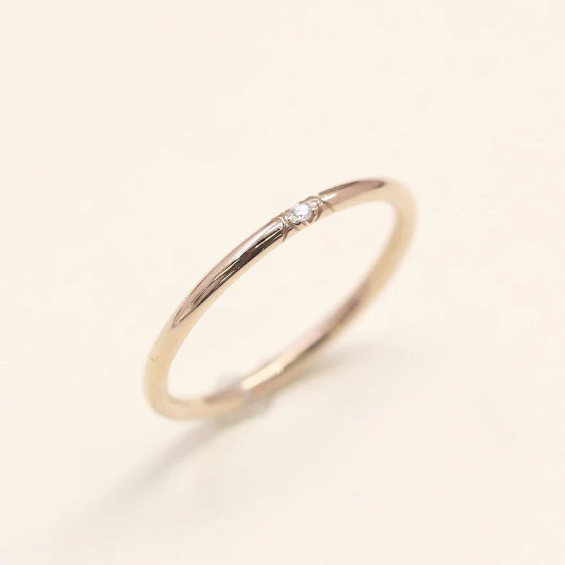 14K 1 DIAMOND 1.3MM BAND