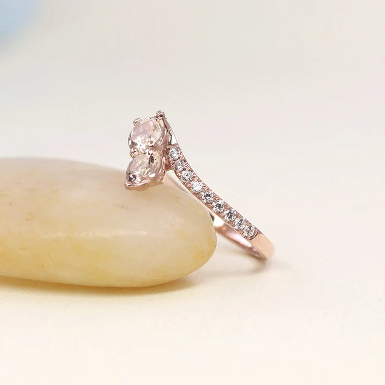 14K MORGANITE DIAMOND OVERLAP RING