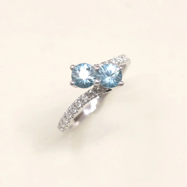 14K BLUE ZIRCON DIAMOND OVERLAP RING