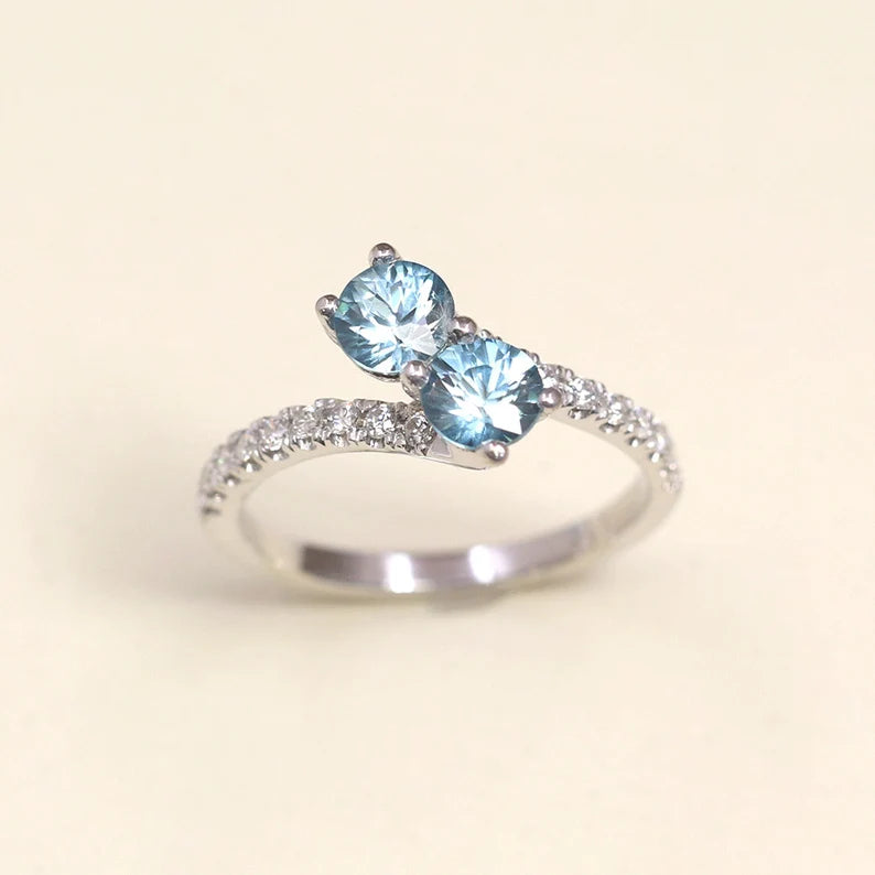 14K BLUE ZIRCON DIAMOND OVERLAP RING