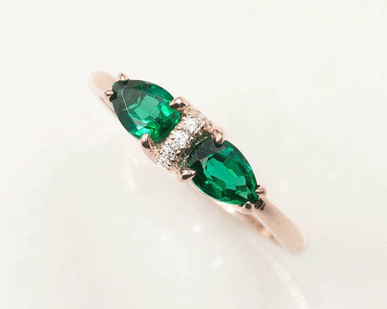 14K PEAR LAB EMERALD DIAMOND RING