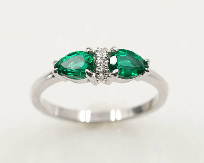 14K PEAR LAB EMERALD DIAMOND RING