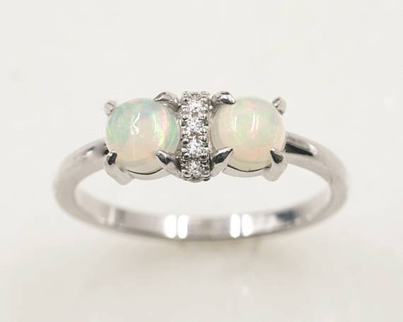 14K ROUND OPAL DIAMOND RING