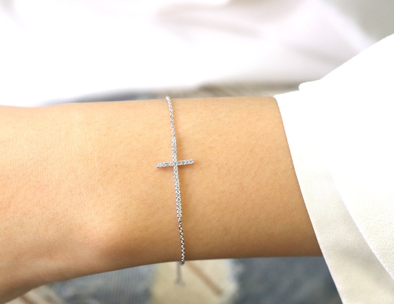 14K DIAMOND CROSS BRACELET