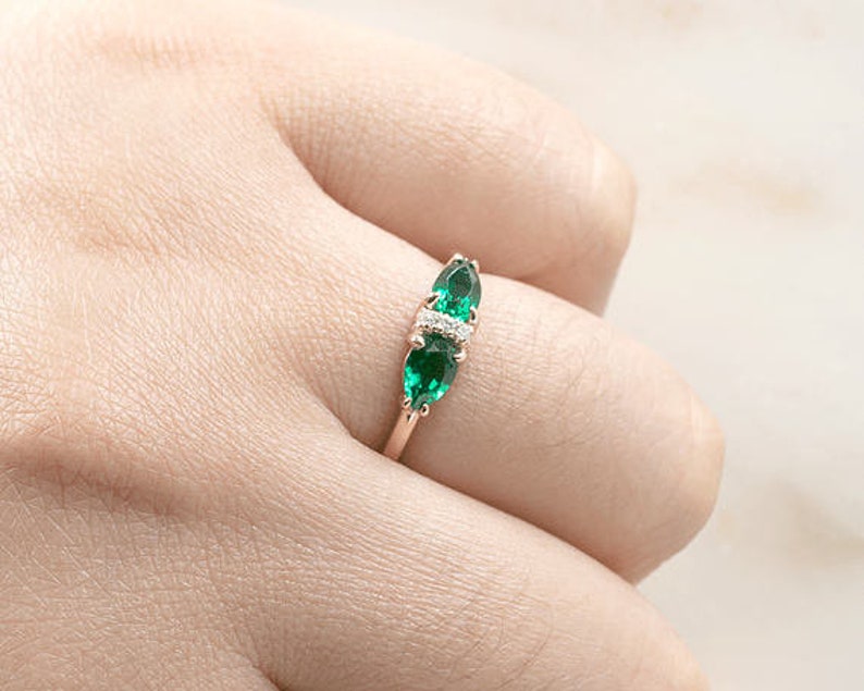 14K PEAR LAB EMERALD DIAMOND RING