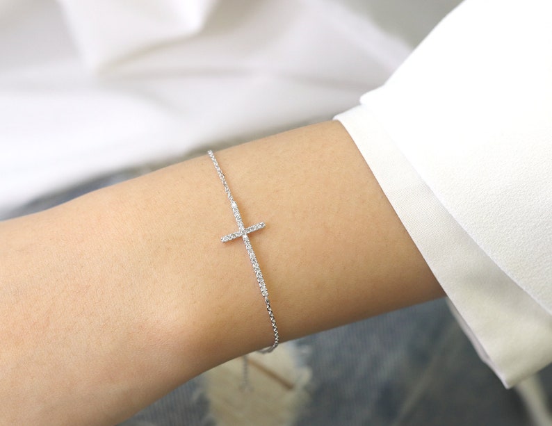 14K DIAMOND CROSS BRACELET