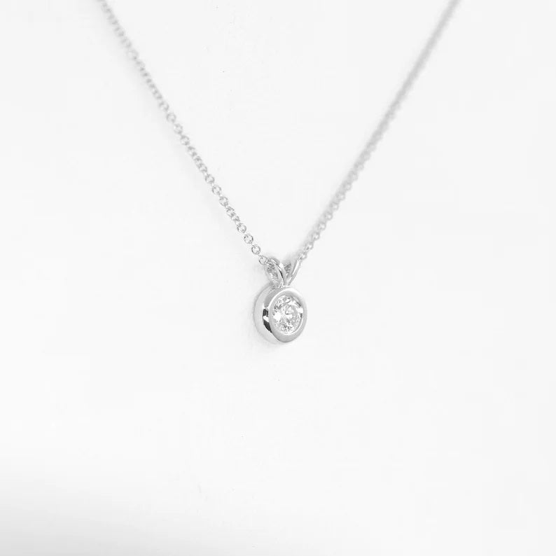 14K 0.15CT DIAMOND BEZEL SLIDING NECKLACE