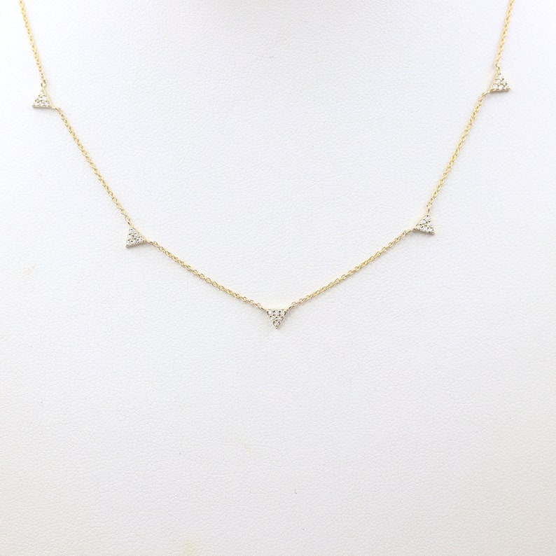 14K 5 DIAMOND TRIANGLE NECKLACE