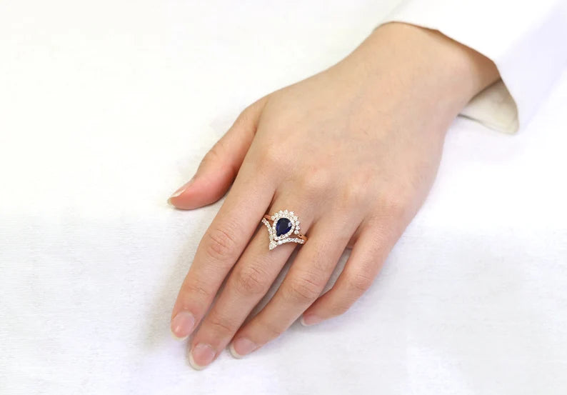 14K SAPPHIRE DIAMOND HALO CHEVRON RING