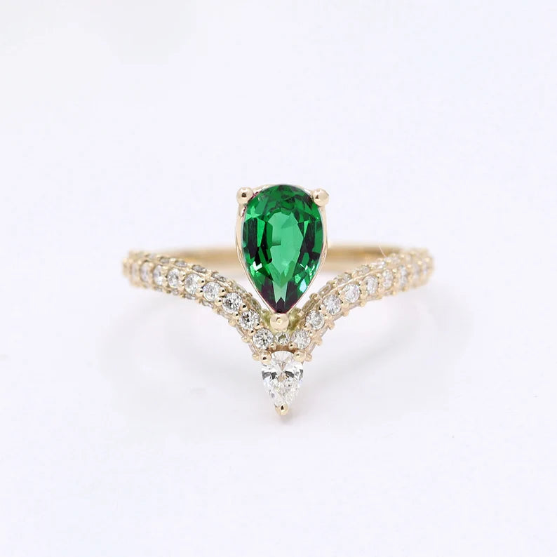 14K LAB EMERALD DIAMOND CHEVRON RING