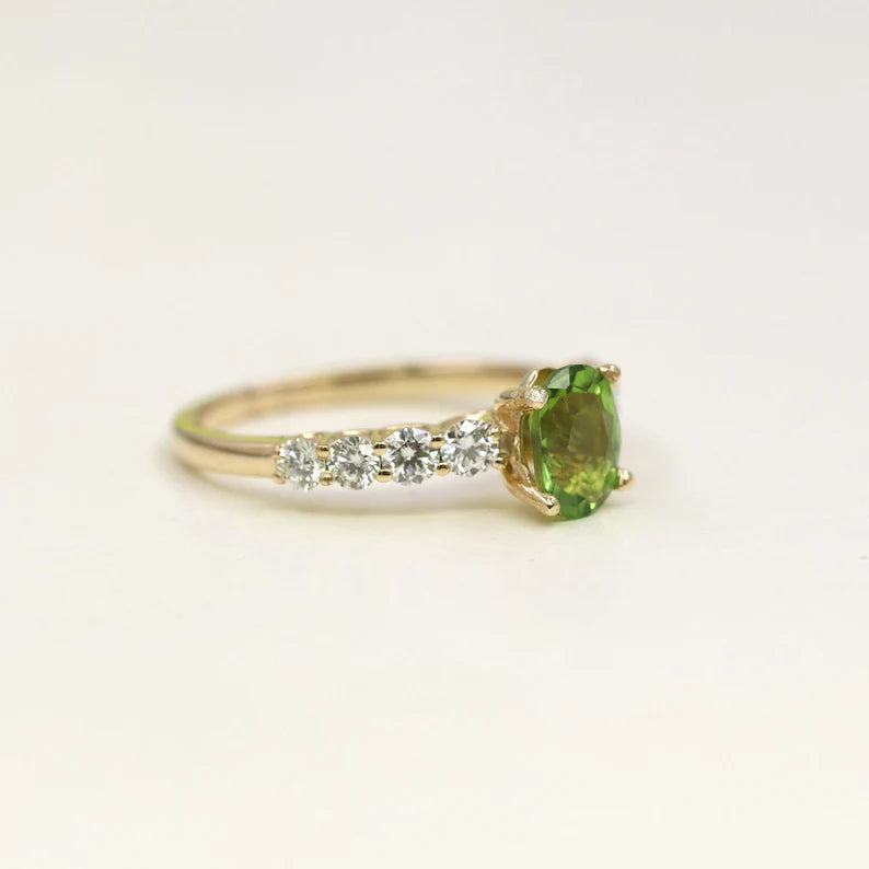 14K OVAL PERIDOT DIAMOND RING