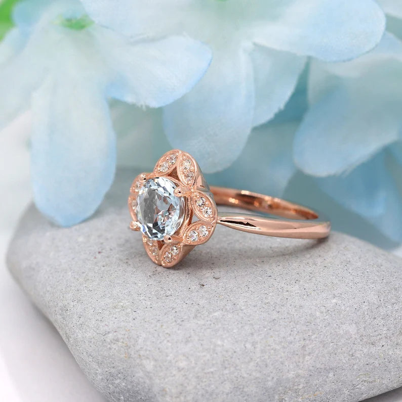 14K AQUAMARINE DIAMOND FLOWER RING