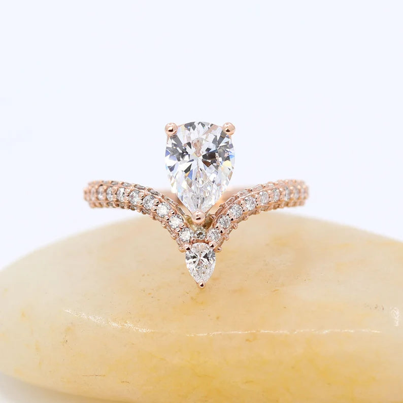 14K PEAR MOISSANITE DIAMOND CHEVRON RING