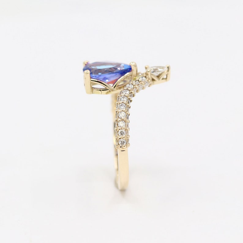 14K PEAR TANZANITE DIAMOND CHEVRON RING