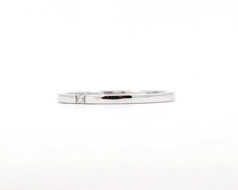 14K 1 DIAMOND SQUARED EDGE 1.5MM BAND