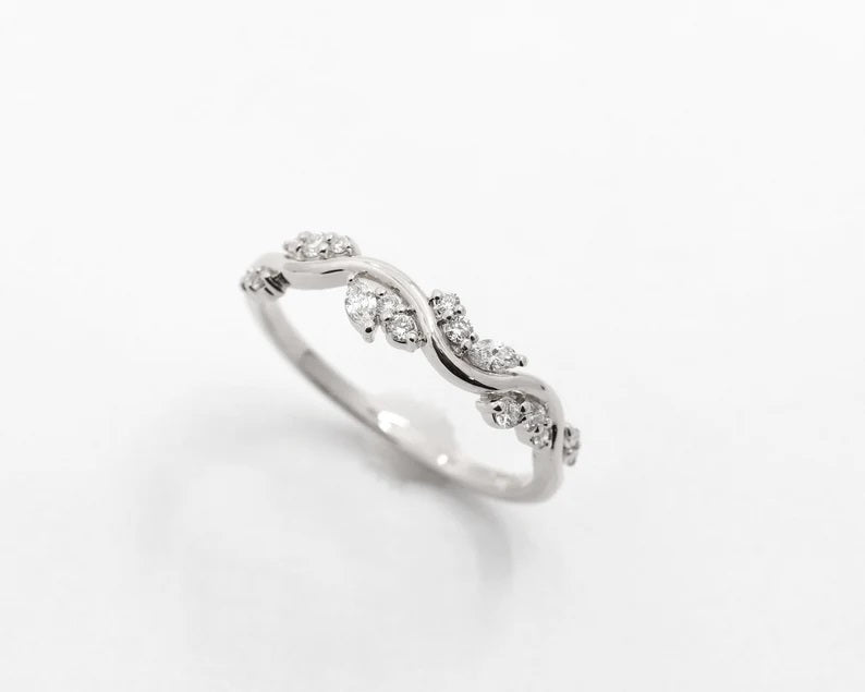 14K 0.28CT DIAMOND CURVED LEAF BAND