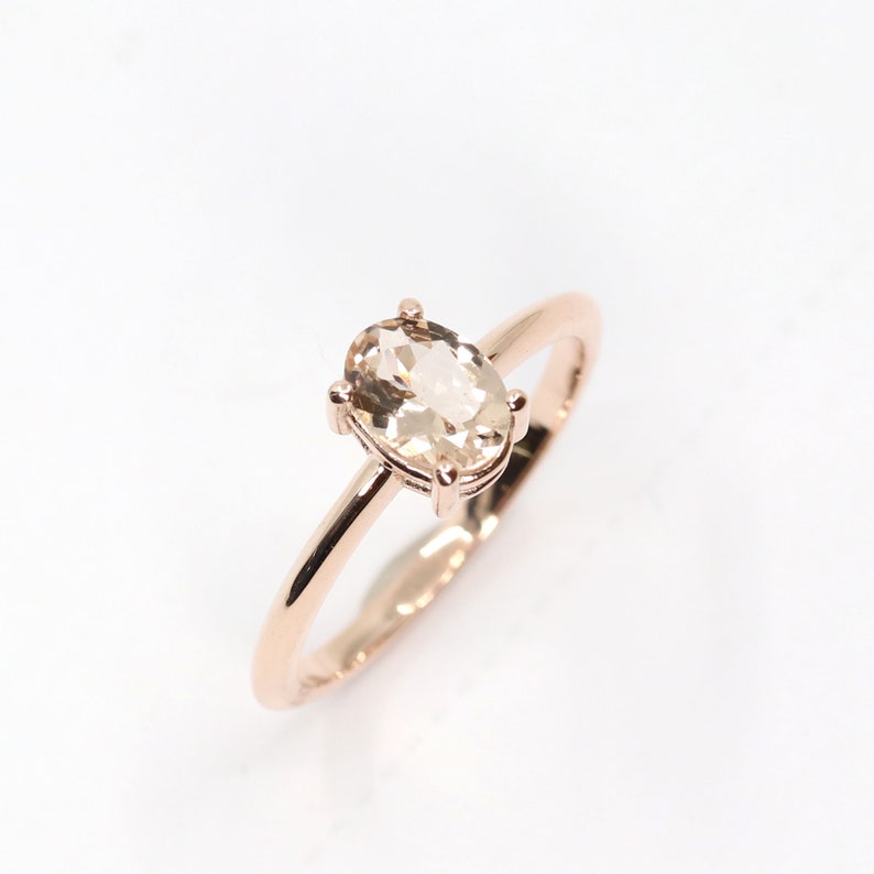 14K OVAL MORGANITE SOLITAIRE RING