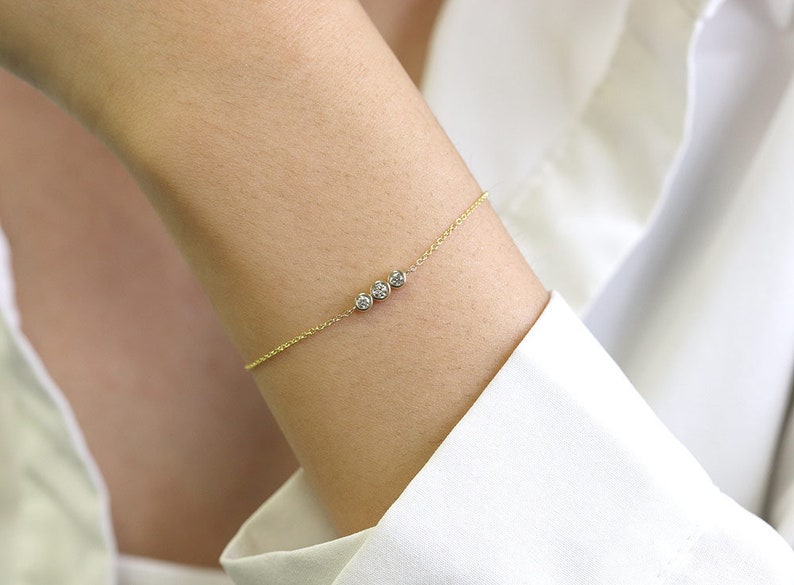 14K 3 DIAMOND BEZEL BRACELET