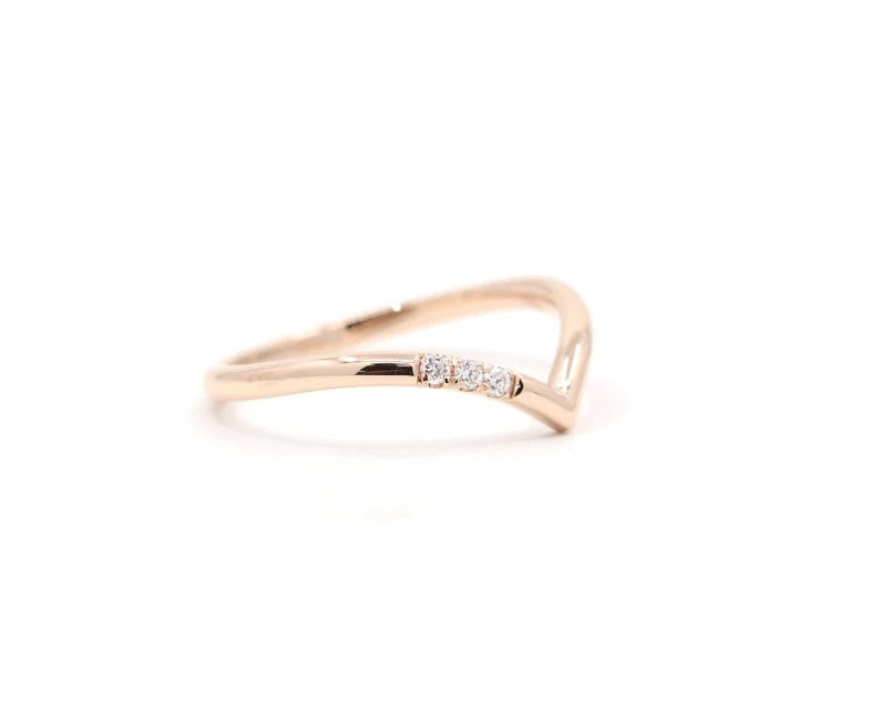 14K 3 DIAMOND CHEVRON 1.6MM BAND