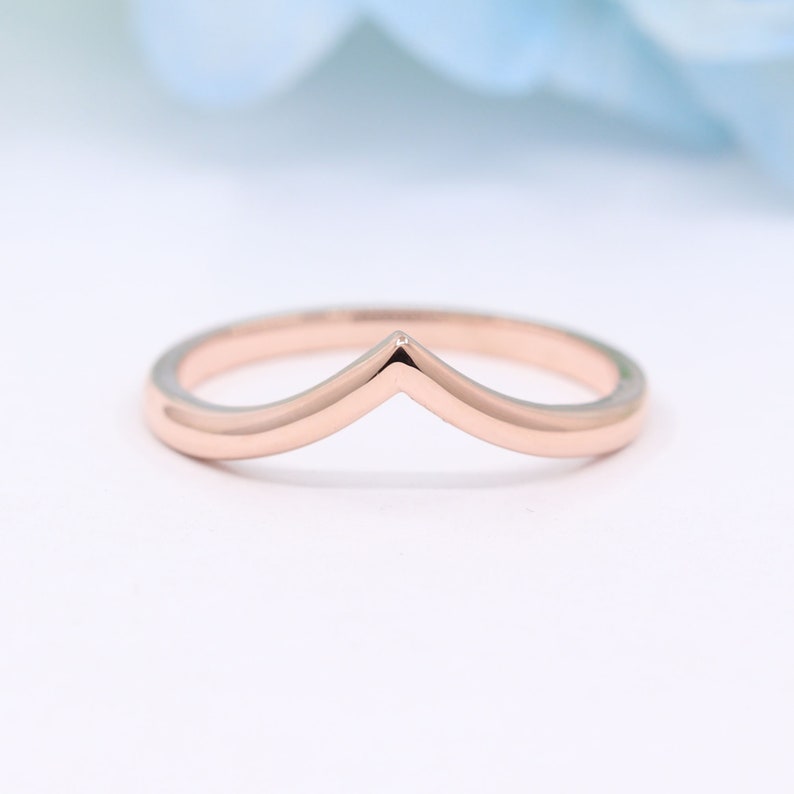 14K 1.8MM CHEVRON BAND