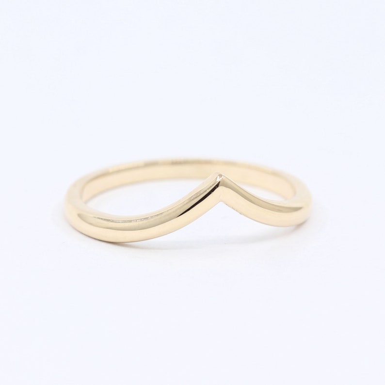 14K 1.8MM CHEVRON BAND