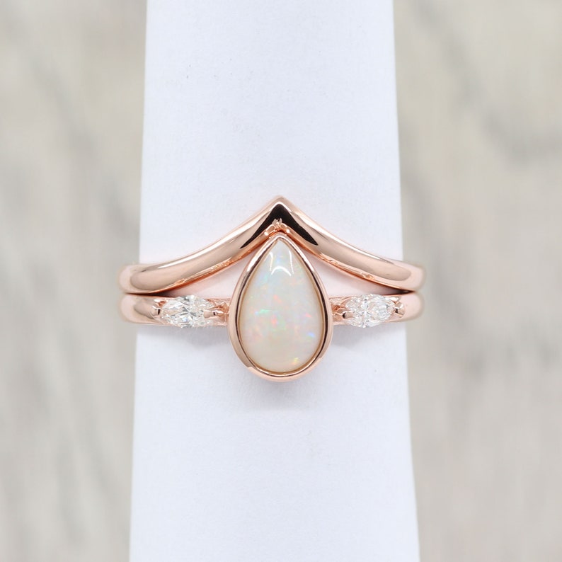 14K PEAR OPAL BEZEL RING PLAIN CURVE BAND 3 RING SET