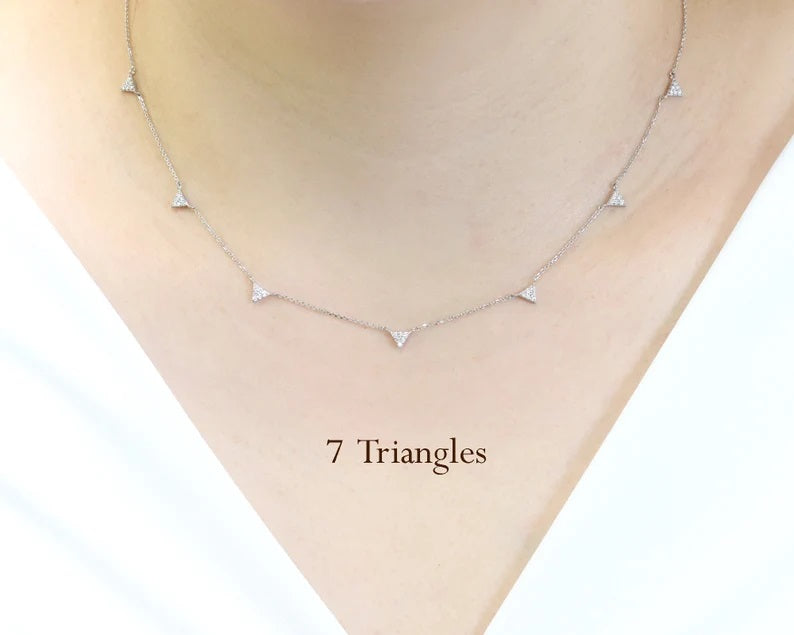 14K 7 DIAMOND TRIANGLE NECKLACE