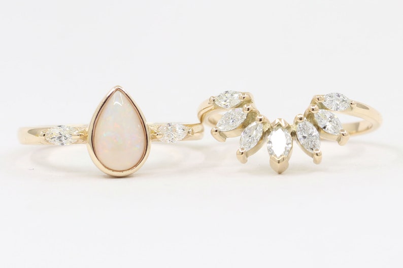 14K PEAR OPAL BEZEL RING MARQUISE DIAMOND CROWN U BAND 2 RING SET