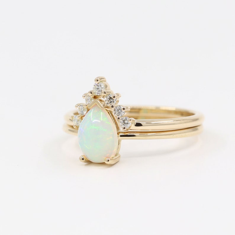 14K PEAR OPAL RING DIAMOND V BAND 2 RING SET