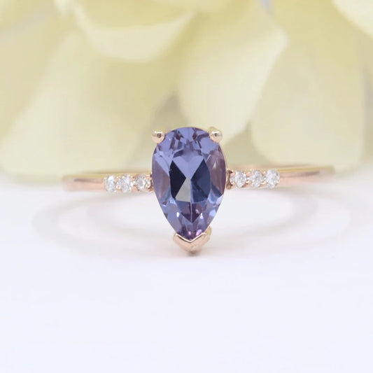 14K LAB ALEXANDRITE DIAMOND SOLITAIRE RING