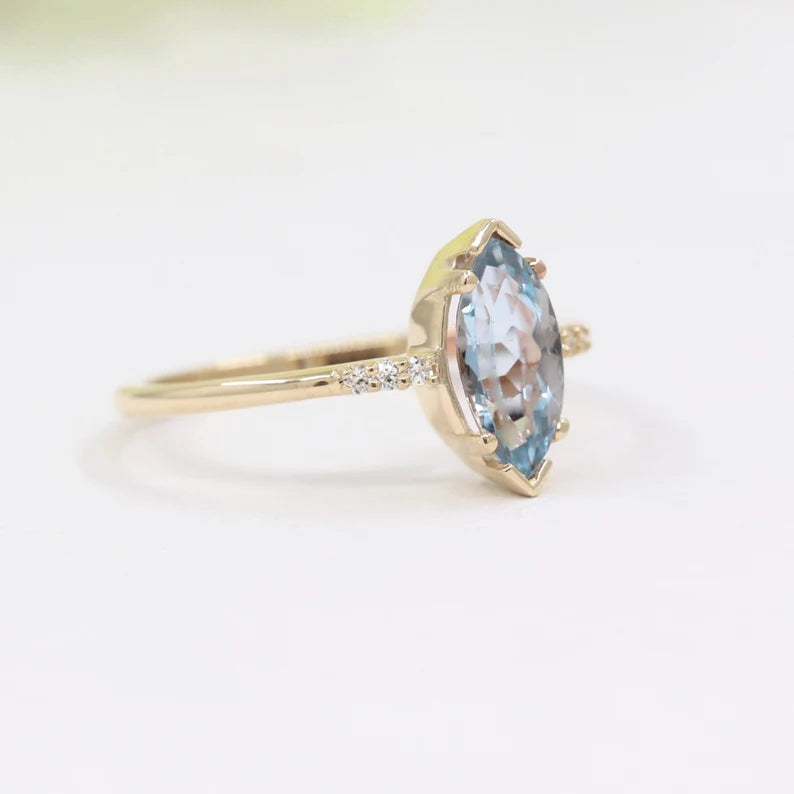 14K MARQUISE AQUAMARINE DIAMOND SOLITAIRE RING