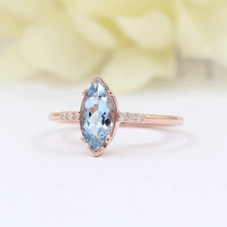 14K MARQUISE AQUAMARINE DIAMOND SOLITAIRE RING