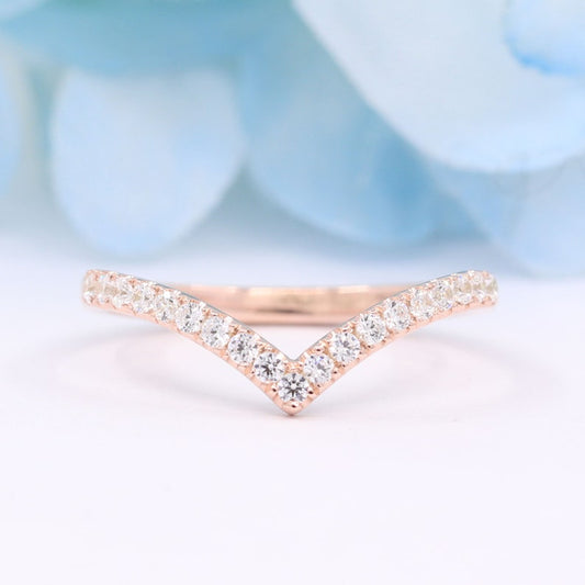 14K DIAMOND CHEVRON BAND