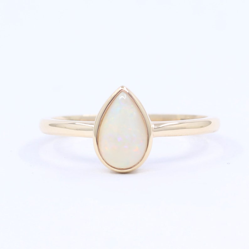 14K PEAR OPAL BEZEL RING PLAIN CHEVRON BAND 2 RING SET