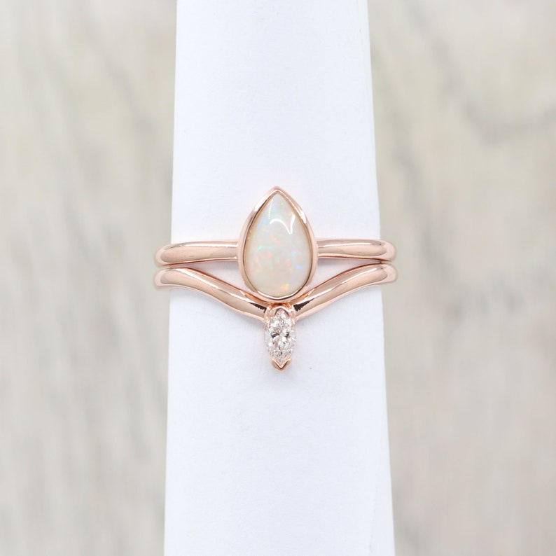 14K PEAR OPAL BEZEL RING MARQUISE DIAMOND CHEVRON BAND 3 RING SET