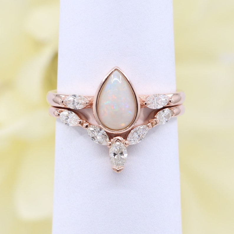 14K PEAR OPAL BEZEL RING MARQUISE DIAMOND CHEVRON BAND 2 RING SET