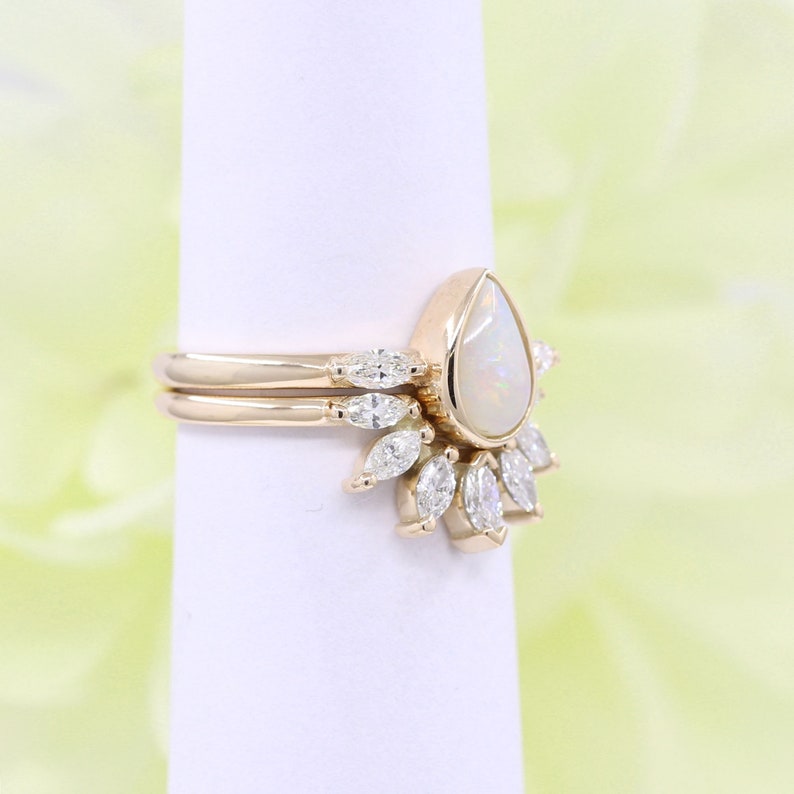 14K PEAR OPAL BEZEL RING MARQUISE DIAMOND CROWN U BAND 2 RING SET