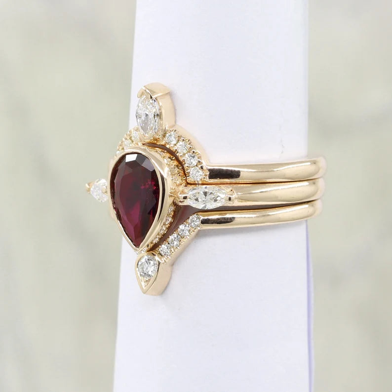 14K LAB RUBY BEZEL RING DIAMOND V BAND 3 RING SET